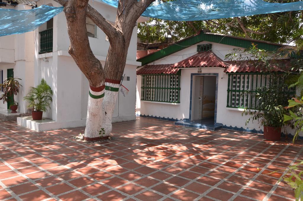 Hotel Vargas Airport Cartagena Kültér fotó