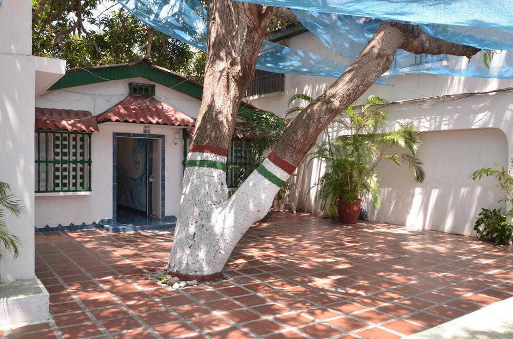 Hotel Vargas Airport Cartagena Kültér fotó