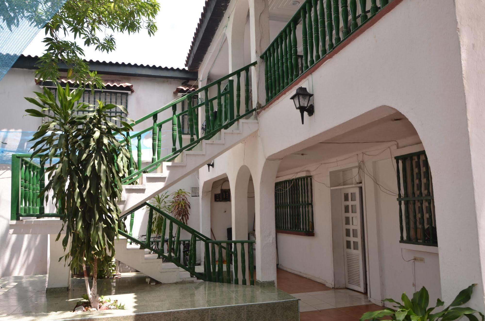 Hotel Vargas Airport Cartagena Kültér fotó