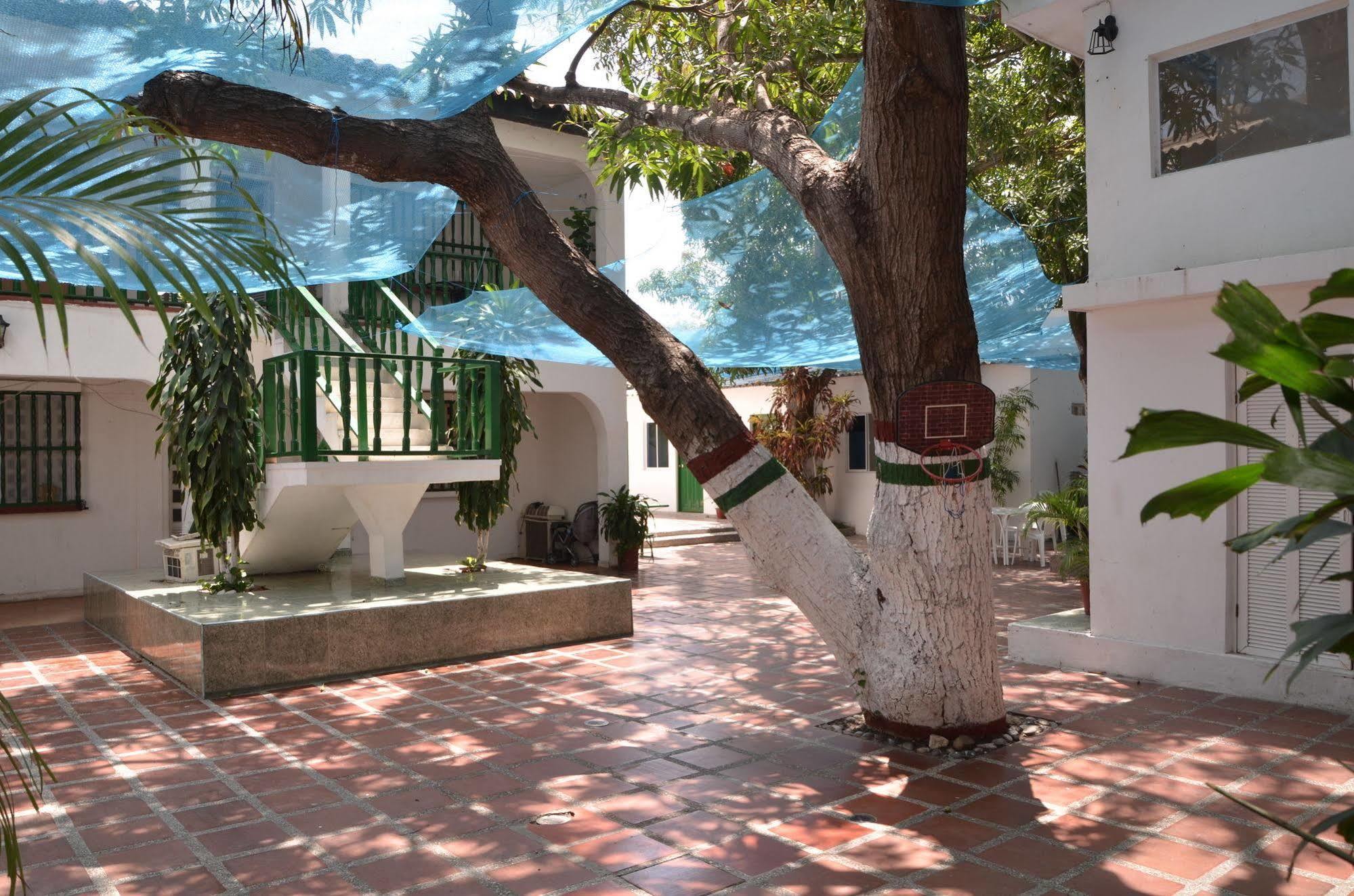Hotel Vargas Airport Cartagena Kültér fotó
