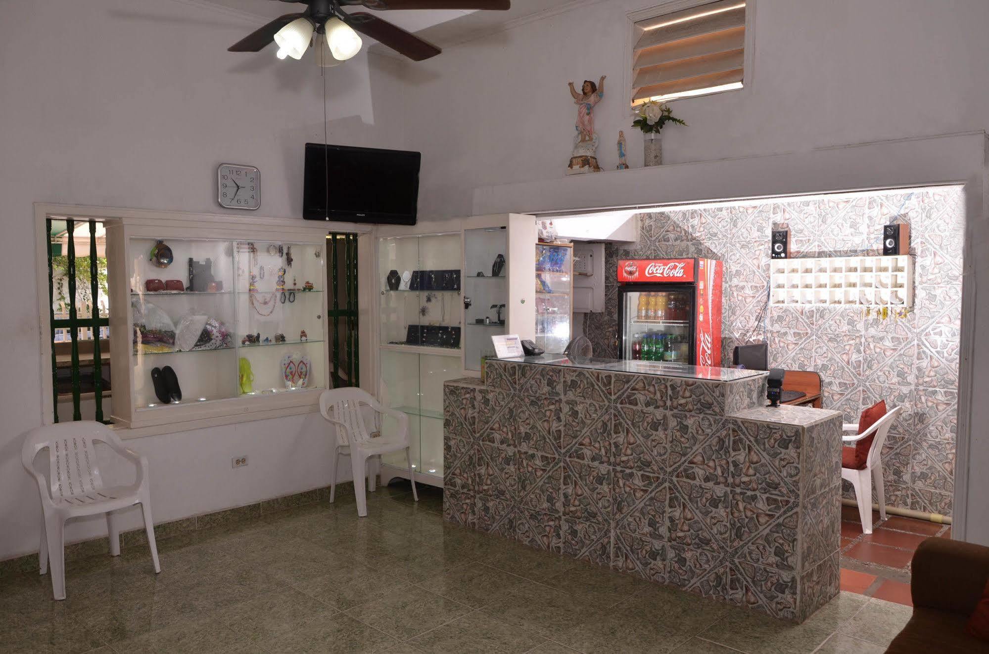 Hotel Vargas Airport Cartagena Kültér fotó