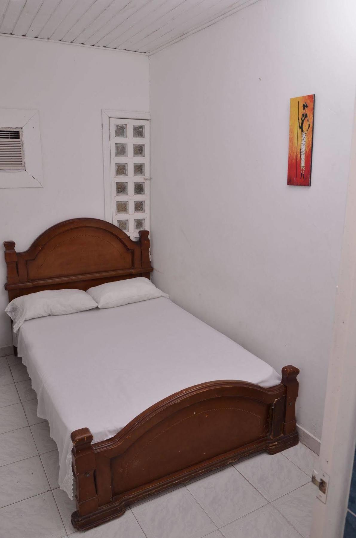 Hotel Vargas Airport Cartagena Kültér fotó