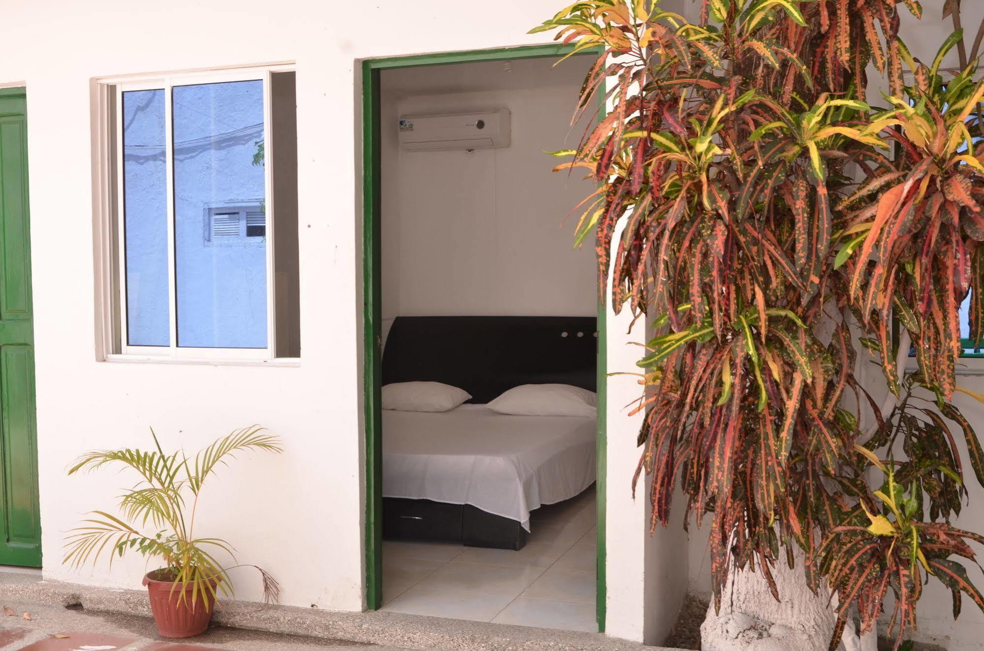 Hotel Vargas Airport Cartagena Kültér fotó