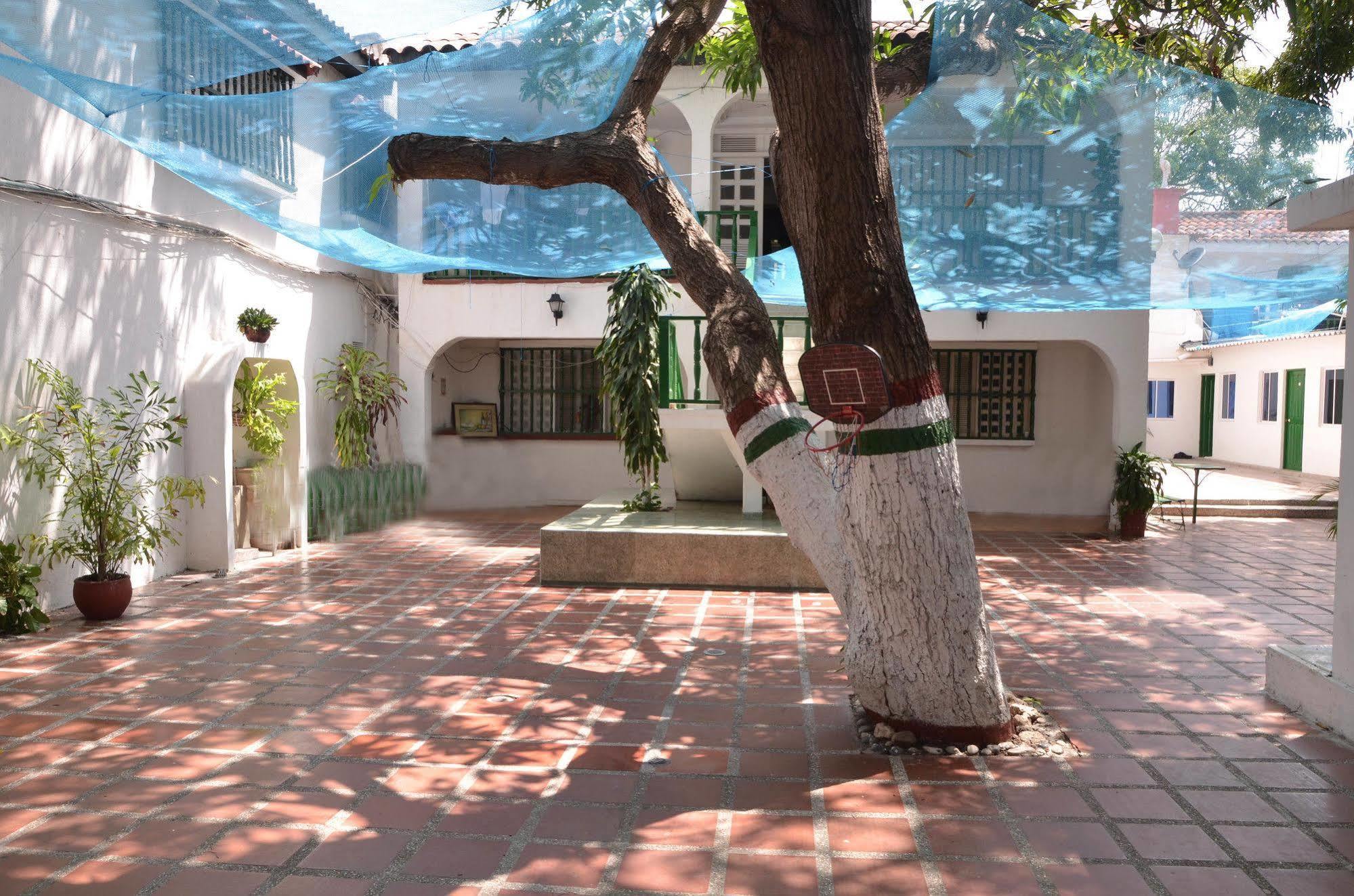 Hotel Vargas Airport Cartagena Kültér fotó