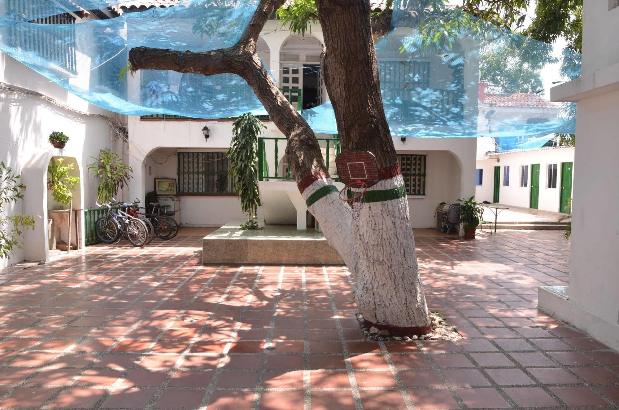 Hotel Vargas Airport Cartagena Kültér fotó